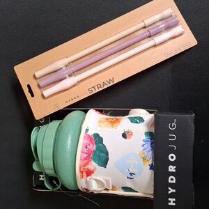 HYDROJUG Water Hydration Bottle Green with Floral Print Sleeve & Straw 73 Oz NEW